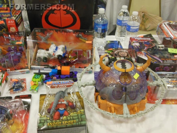 BotCon 2013   The Transformers Convention Dealer Room Image Gallery   OVER 500 Images  (57 of 582)